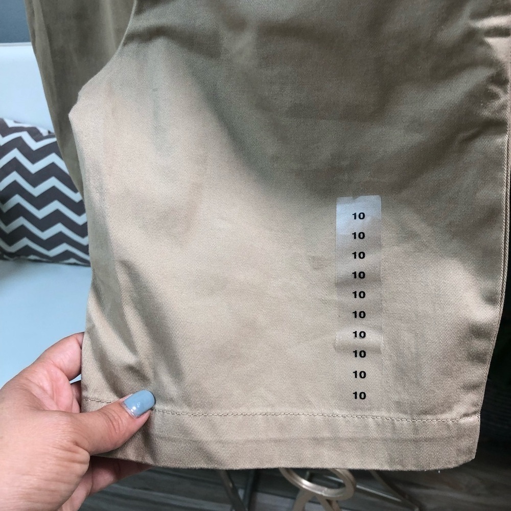 Ralph Lauren Men's Khaki Flat Front Shorts - Picture 7 of 7